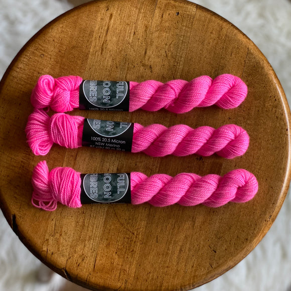 Pink Experience (Moonlight Fingering Mini Skein)