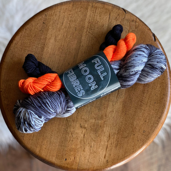 Gravestone (Comet DK Sock Set)