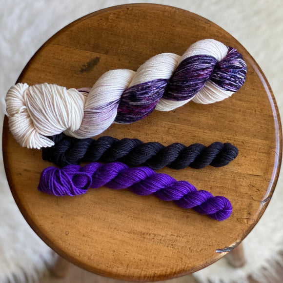 Goth Bug (Comet DK Sock Set)