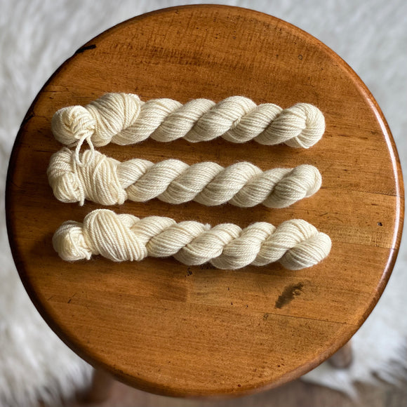 Natural (BFL DK mini skein)