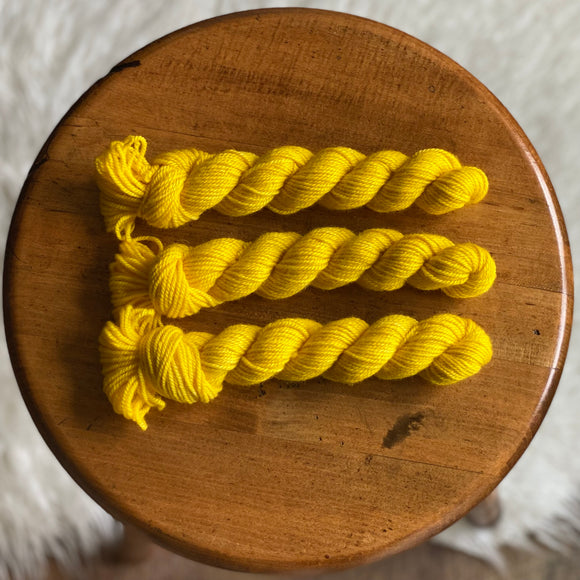 Sunny Yellow (BFL DK mini skein)