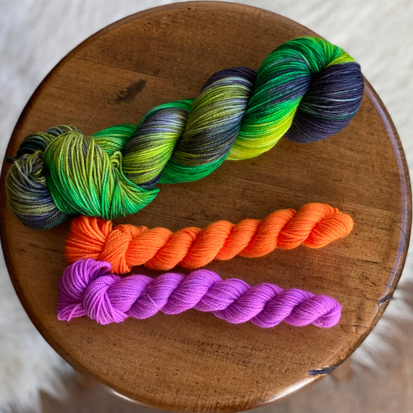 Let the Cauldron Bubble (Solar Sock Set)